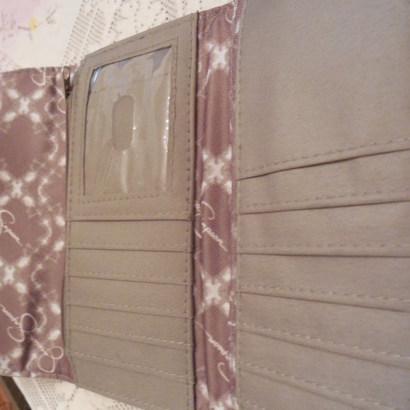 Jessica Simpson Bow Wallet - Picture 3 of 3